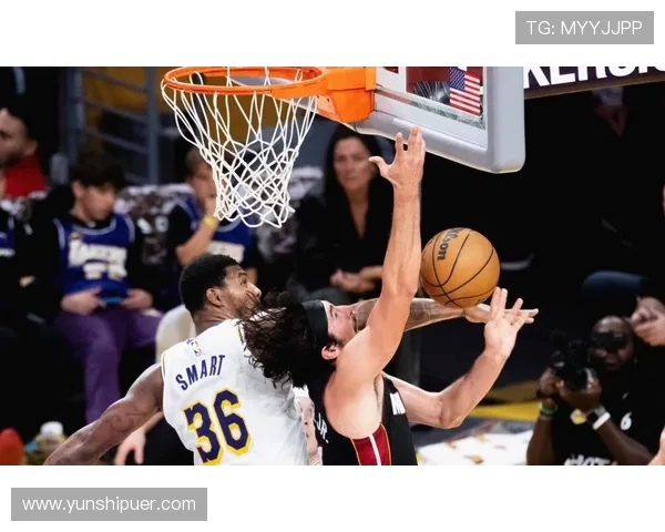 2015年勇士与雷霆激战绝杀瞬间回顾与精彩分析